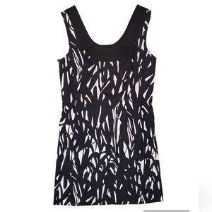White House‎ Black Market Black White Abstract Patterned Sheath Dress Size 2